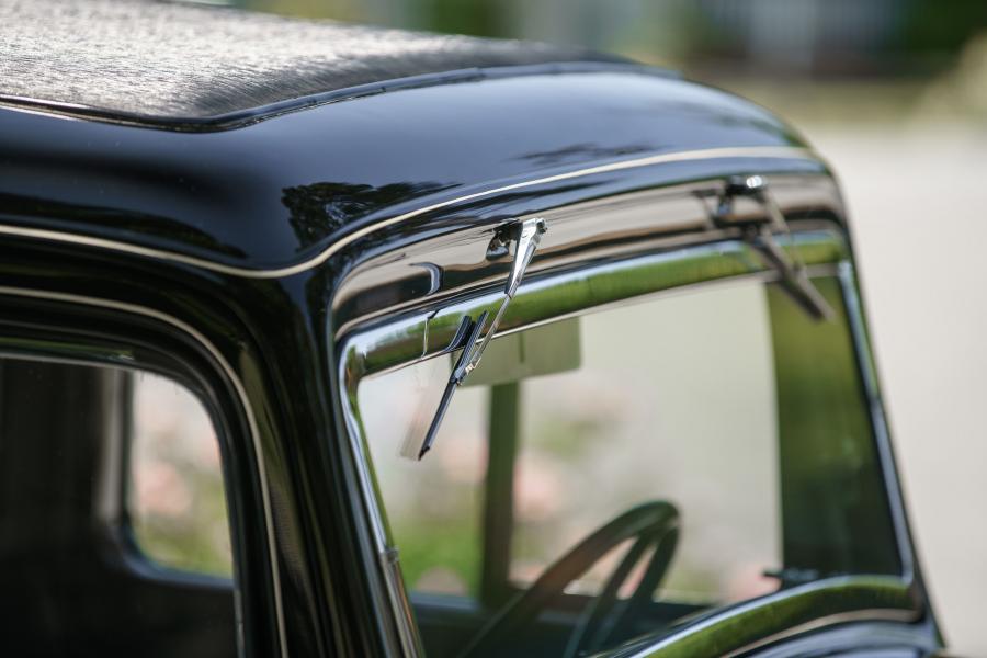 Детали экстерьера Packard Twelve Club Sedan (1107-736) 1934 года  (фото 13 из 38)